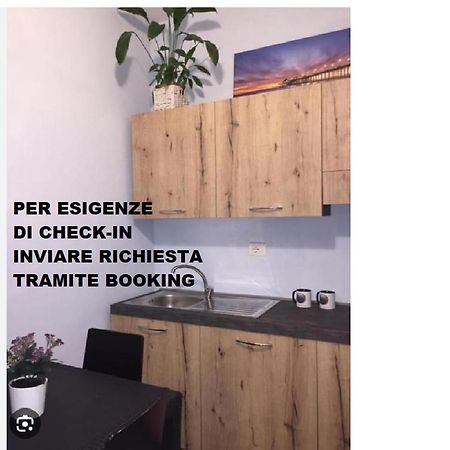 Mono Dd Checkin A Richiesta Leilighet Parma Eksteriør bilde